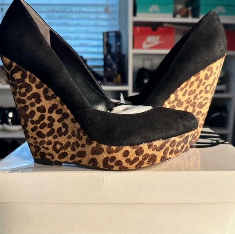 NWT Women's Nine West Black and Leopard Print Wedge Heels